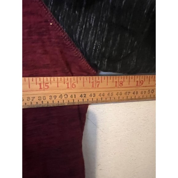 Dvision Henley T Shirt Mens Small Long Sleeve Burgandy Black 1/4 Button Up - Picture 4 of 10